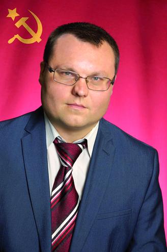 Ивановская область, г.Кинешма. Символ Победы должен быть размещен на флагштоке на здании мэрии!