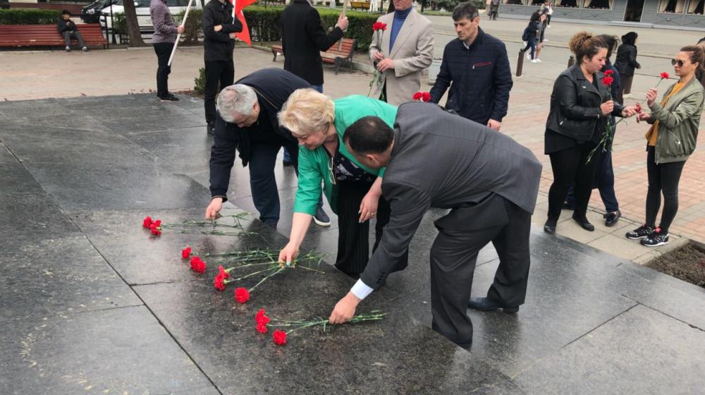 Коммунисты Северо-Осетинского рескома КПРФ почтили память Владимира Ленина