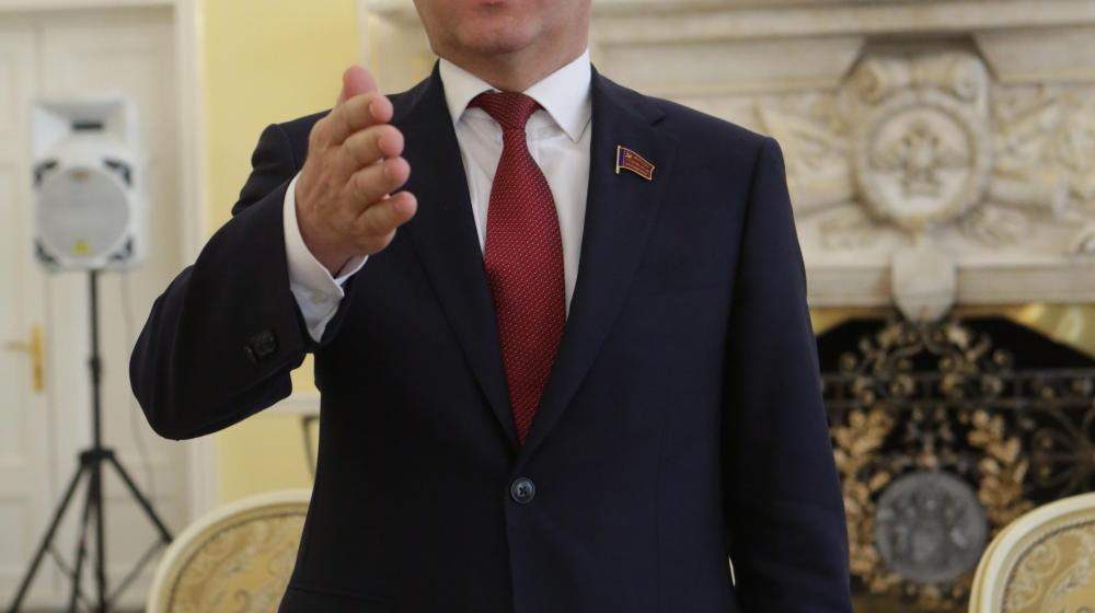 Дмитрий Новиков вручил дипломы выпускникам Центра политической учёбы ЦК КПРФ