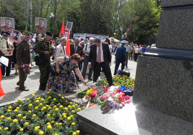 Белгородские коммунисты и их союзники приняли участие в шествии Бессмертного полка
