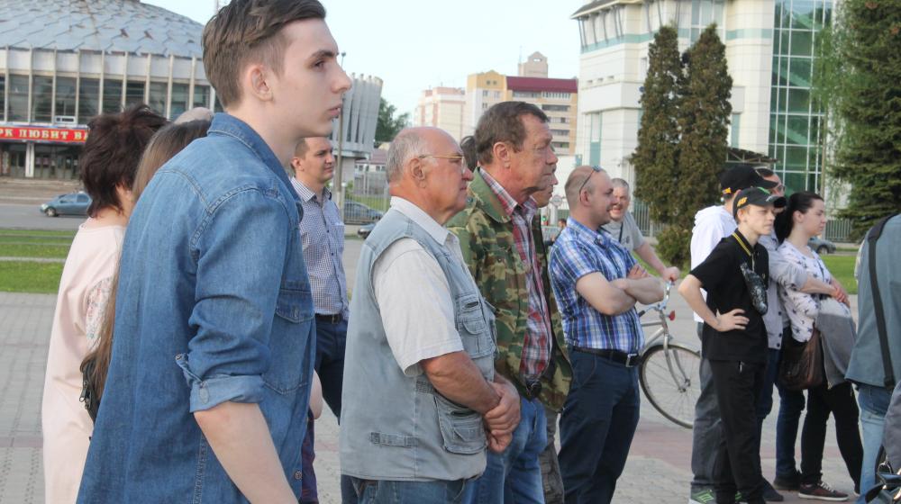 Коммунисты Костромского отделения КПРФ 22 мая провели предупредительный пикет против роста цен на бензин
