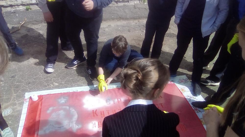 Нижегородские коммунисты проводят патриотические уроки «Знамя нашей Победы»