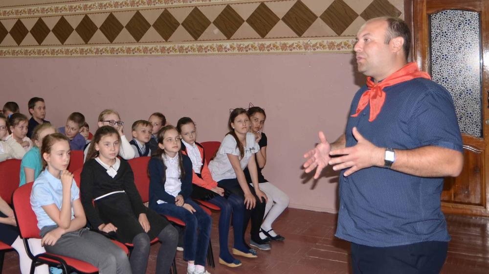 Рязанские коммунисты рассказали школьникам про пионерскую организацию