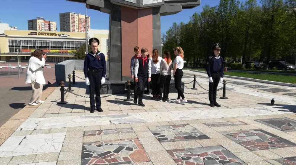 В подмосковном Подольске прошла пионерская линейка, посвященная Дню Победы