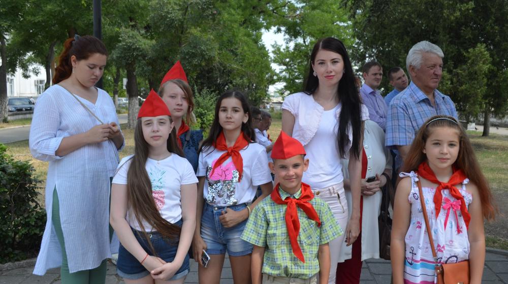 Севастополь. Коммунисты приняли участие в празднике поэзии в День русского языка