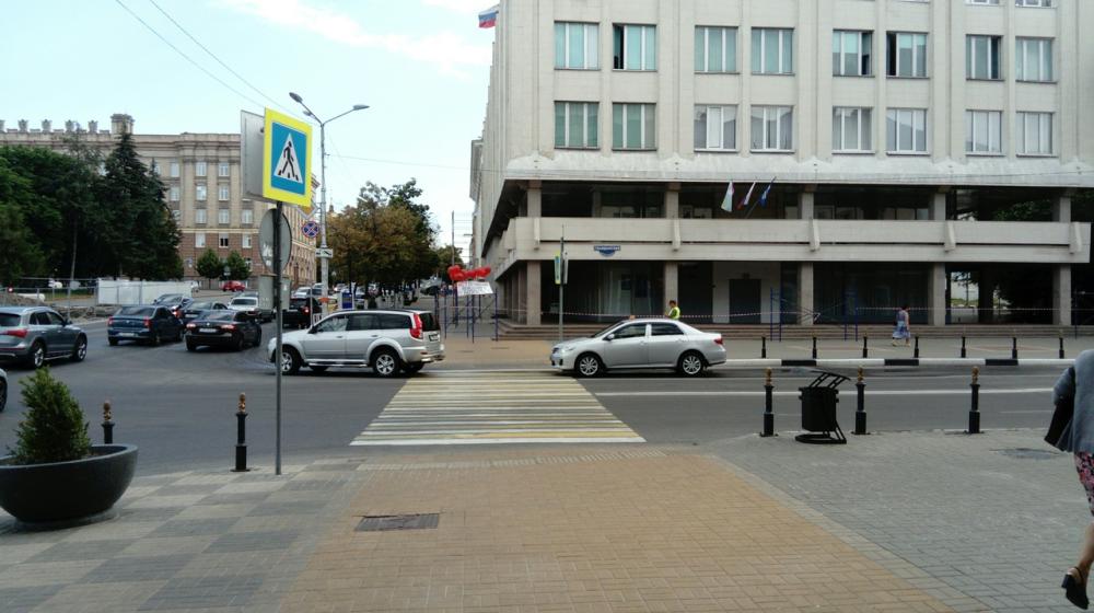 В адрес депутатов Белгородской областной Думы отправлено требование на воздушных шарах