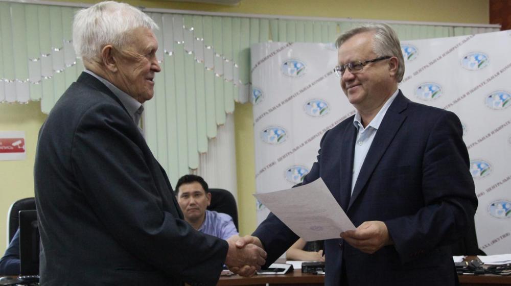 Коммунисты предоставили в ЦИК РС(Я) списки кандидатов в депутаты