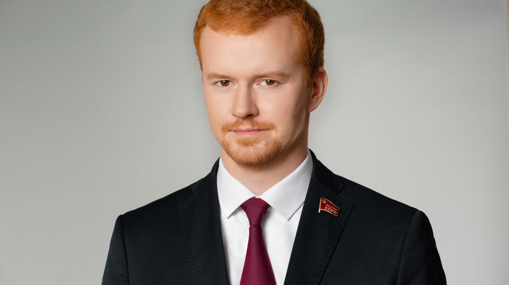 Москва. Депутат-коммунист Госдумы Д.А. Парфенов встретился с жителями дома на Ставропольской улице