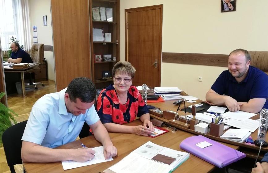 Саратовская область. Ольга Алимова сдала документы в облизбирком