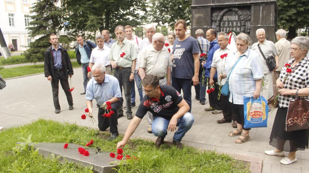 Ярославцы почтили память жертв белогвардейского мятежа