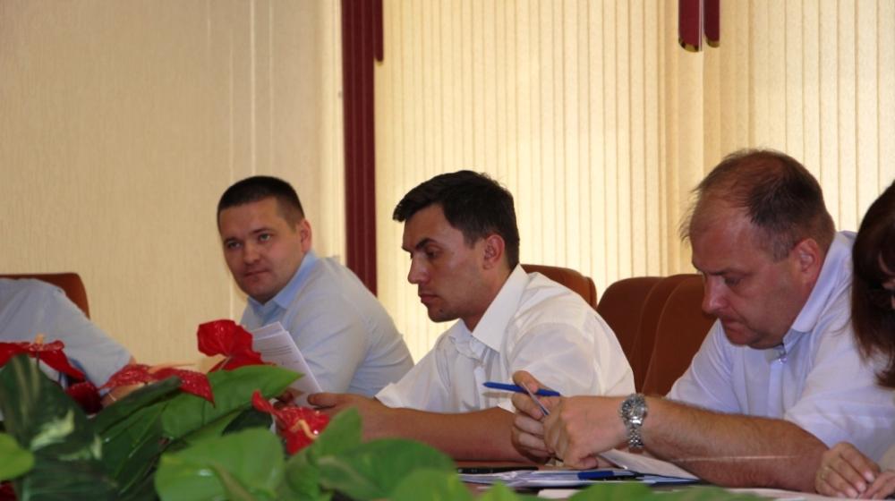 Саратовская область. Коммунист Николай Бондаренко предлагает запретить штрафстоянкам брать наличные на месте