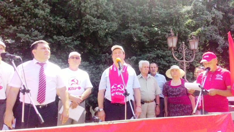 Лидер ставропольских коммунистов Виктор Гончаров: КПРФ будет всеми законными методами противодействовать губительной для России пенсионной реформе!
