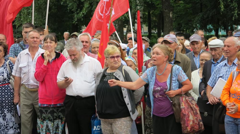 В Чебоксарах состоялась встреча депутатов-коммунистов с избирателями