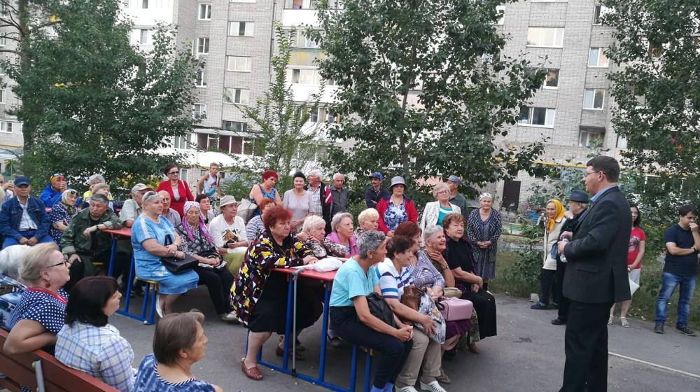 Состоялась встреча первого секретаря Самарского обкома КПРФ Алексея Лескина с жителями посёлка Прибрежный
