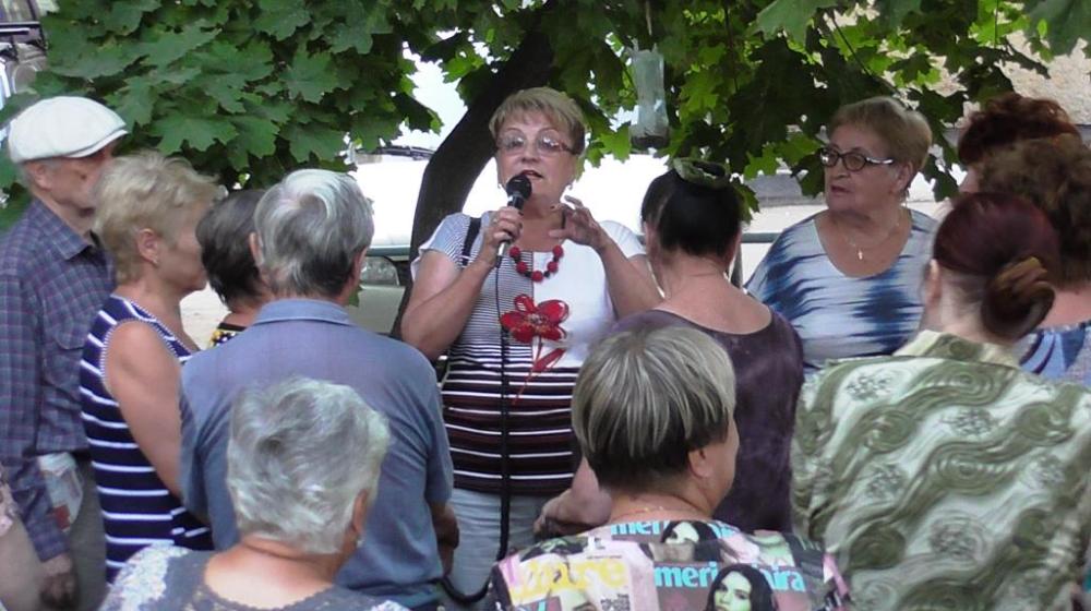 На встрече с лидером саратовских коммунистов Ольгой Алимовой жители жаловались на коммунальный беспредел