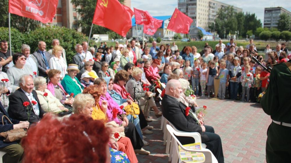 Кандидаты в депутаты Тюменской городской думы приняли участие в митинге, посвященном 118-й годовщине со дня рождения Героя Советского Союза И.И. Федюнинского