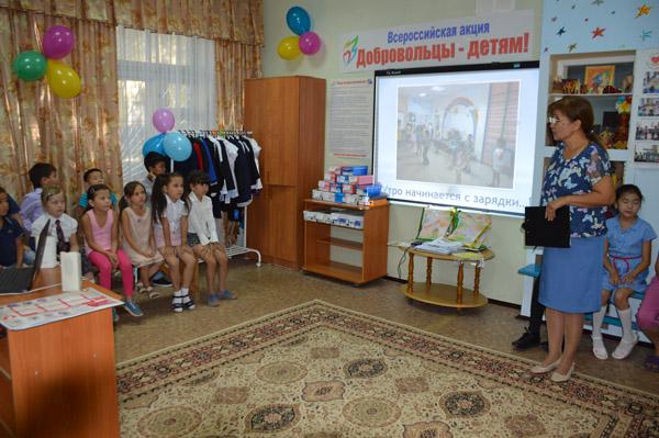 Республика Калмыкия. В канун 1 сентября КПРФ оказала материальную помощь малообеспеченным семьям  