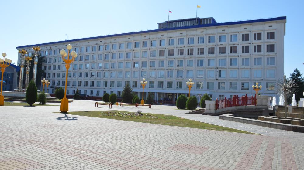 Николай Нуров избран вице-спикером парламента Калмыкии