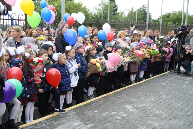 Новосибирск. Мэр-коммунист А.Е. Локоть открыл новую школу-интернат для глухих и слабослышащих