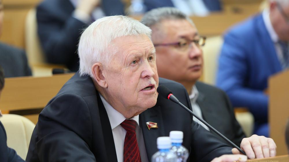 Член ЦК КПРФ, первый секретарь Якутского рескома КПРФ Виктор Губарев избран заместителем Председателя Государственного Собрания (Ил Тумэн) Якутии
