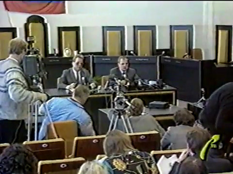 Сентябрьско-октябрьский кризис 1993 года: на чьей стороне были народные симпатии и антипатии. Статья доктора политических наук С.П. Обухова в газете «Правда»