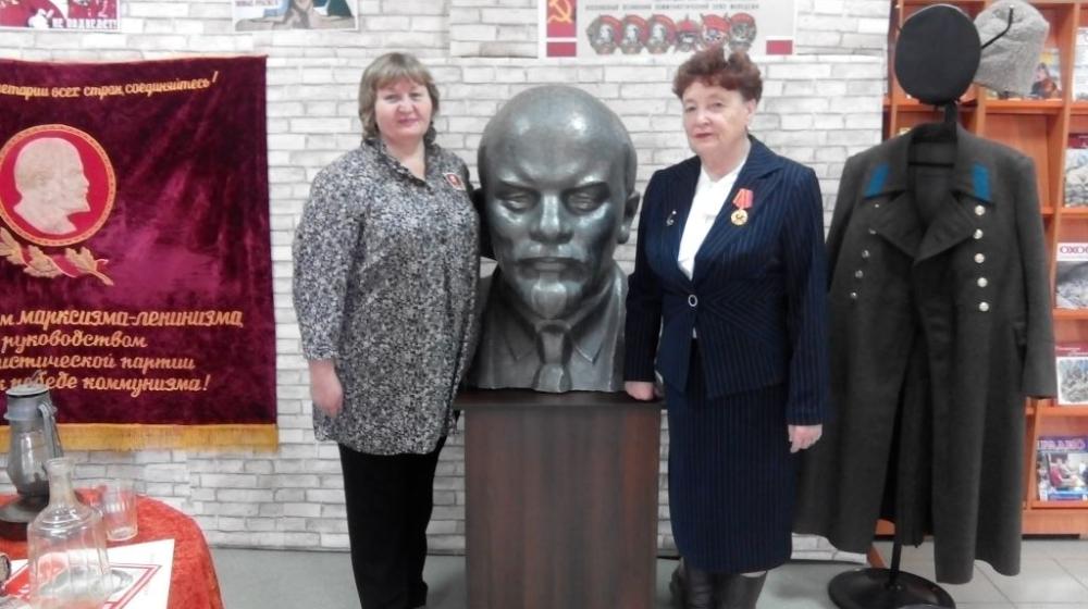 Первый секретарь Тюменского обкома КПРФ Т.Н. Казанцева приняла участие в презентации книги «Юность комсомольская моя»