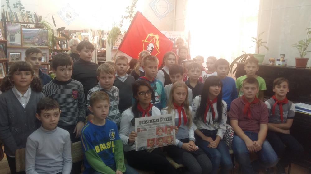 Ивановская область. Пионерам города Кинешмы на уроке мужества рассказали о Зое Космодемьянской