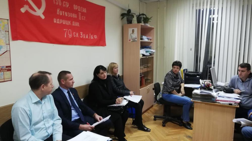 Депутаты-коммунисты задали вопросы руководителю Саратовского УФАС