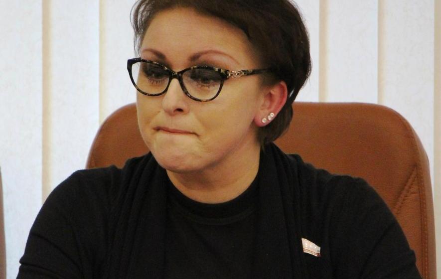 Губернатор Саратовской области уволил министра Соколову, поспорившую с коммунистом Бондаренко о прожиточном минимуме пенсионеров