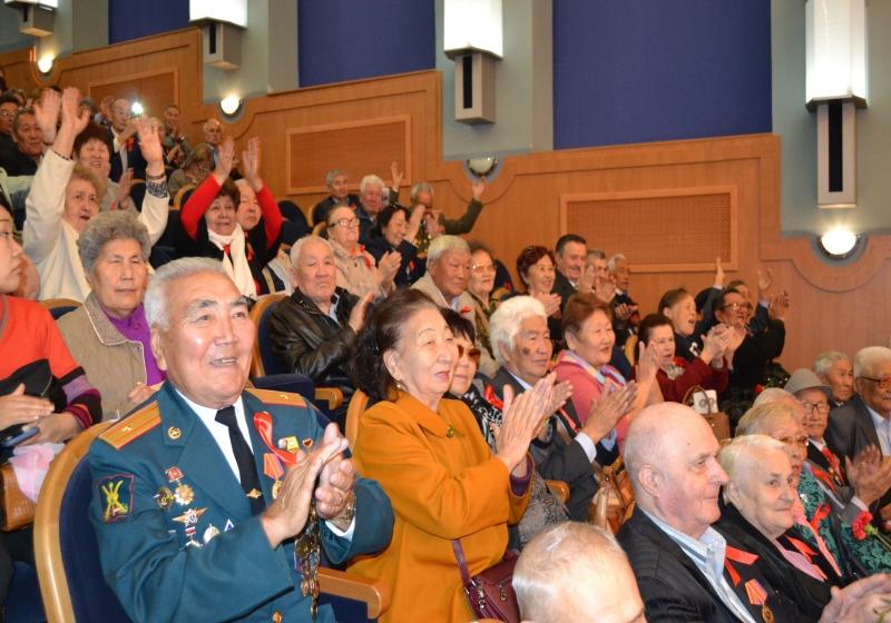 В Калмыкии коммунисты провели ряд мероприятий, посвященных юбилею Комсомола
