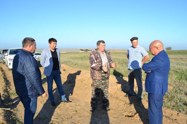 Коммунисты Калмыкии помогут жителям Кегульты решить проблему с обеспечением поселка питьевой водой
