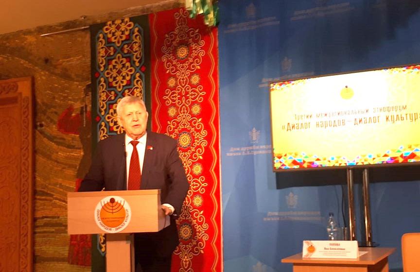 Лидер якутских коммунистов Виктор Губарев выступил на III межнациональном этнофоруме  «Диалог народов — диалог культур»