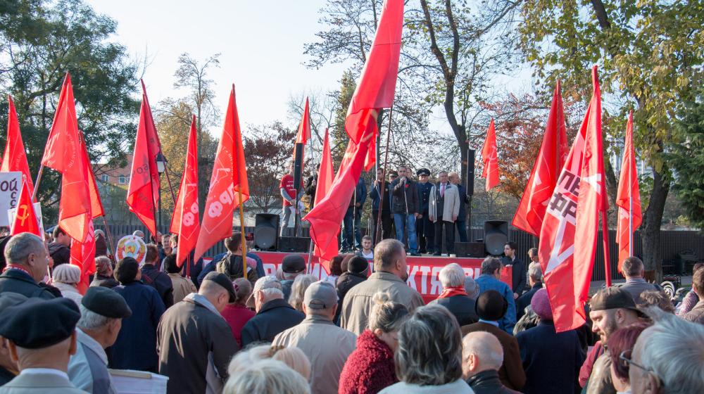 Краснодарский край. Коммунисты и беспартийные сторонники социализма отметили день Великого Октября митингами и автопробегами