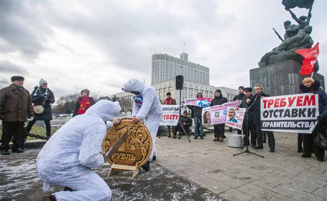 Сергей Обухов - "Свободной прессе" о ситуации, к которой можно прийти из-за ненасытности власти: Такой социальной несправедливости Россия не видела с 1905 года