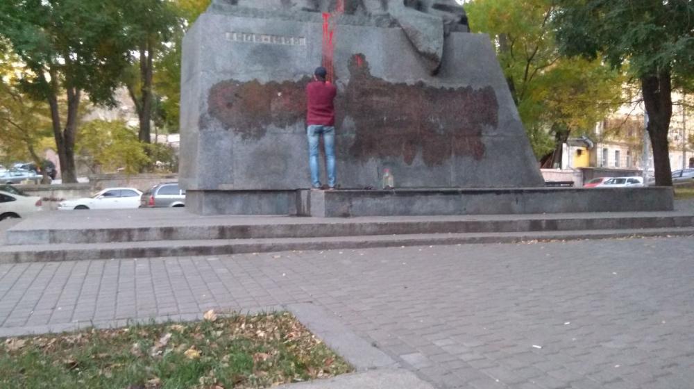 Украина. Комсомол Одессы на страже исторической правды