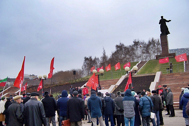 Казань встретила 101-ю годовщину  Великого Октября митингом
