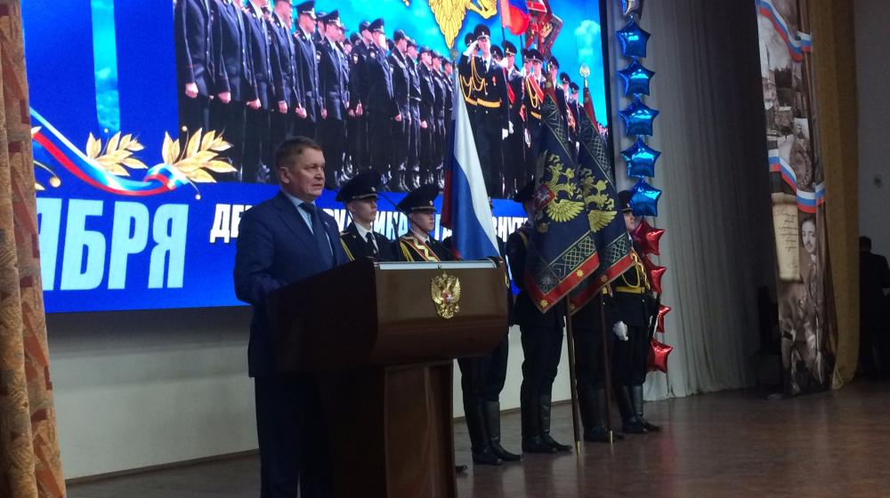 Первый секретарь Нижегородского обкома КПРФ Владислав Егоров поздравил сотрудников МВД с профессиональным праздником