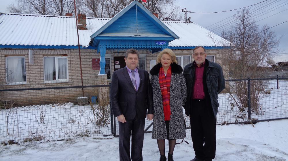 Новгородская область. Нина Останина встретилась с коммунистами села Залучье