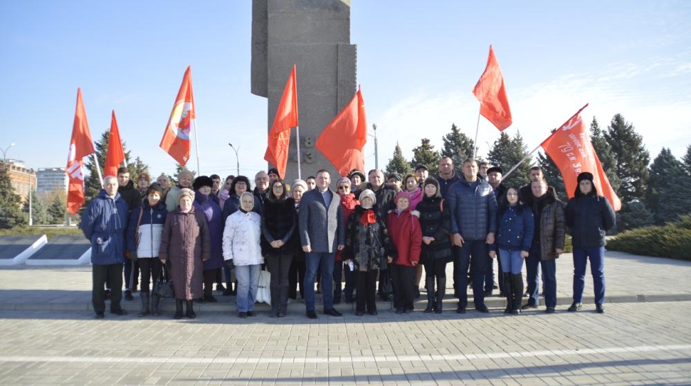 Волгоградская область. В Волжском только коммунисты отметили 76-летие контрнаступления Красной Армии под Сталинградом