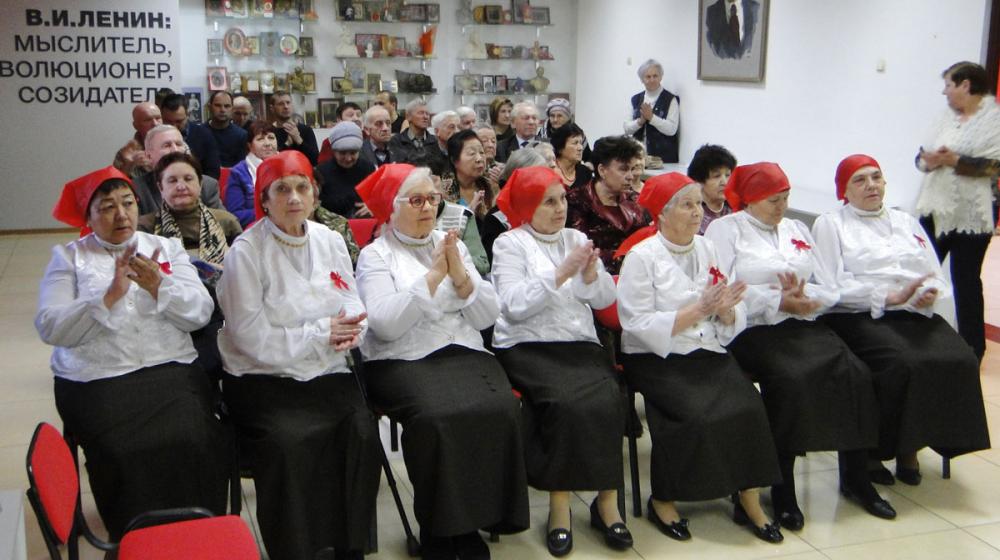 Амурская область. Коммунисты Благовещенска отметили День рождения СССР