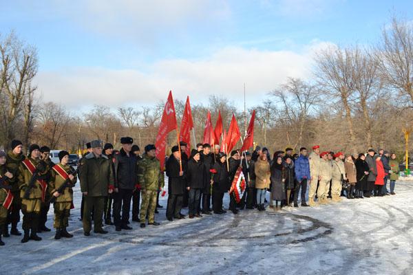 Коммунисты Калмыкии приняли участие в общественном мероприятии, посвященном Дню неизвестного солдата