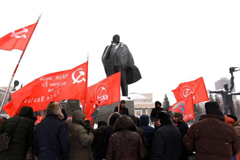 Новосибирские коммунисты почтили память Иосифа Сталина
