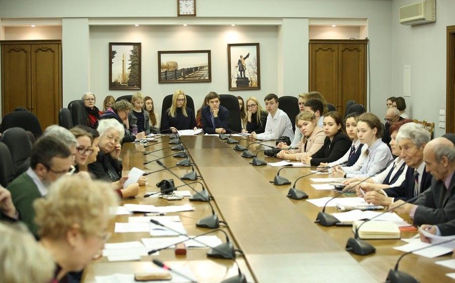 По инициативе КПРФ в Воронежской областной думе прошёл круглый стол в честь 200-летия И.С. Тургенева