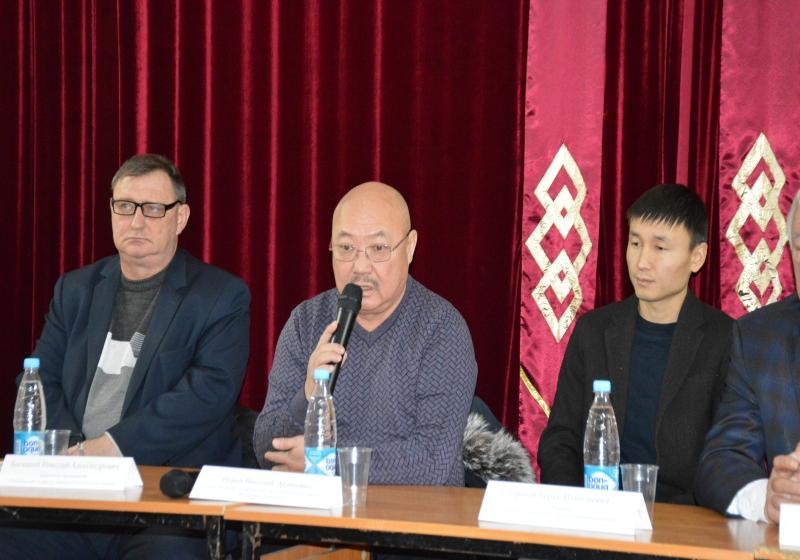 Первый секретарь Калмыцкого республиканского отделения КПРФ Николай Нуров принял участие в сходе граждан против «мусорной реформы»