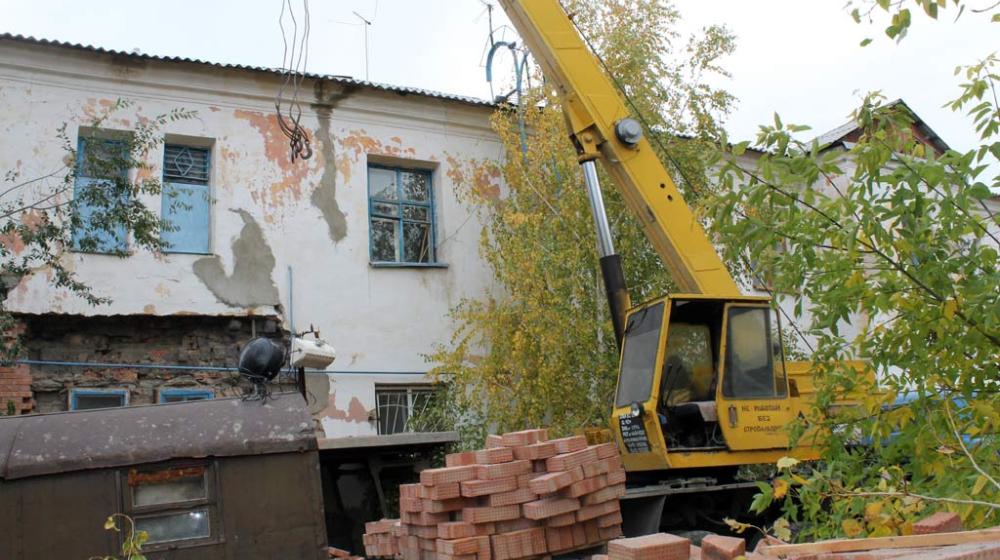 Оренбургская область. После вмешательства КПРФ дом в Орске был признан аварийным