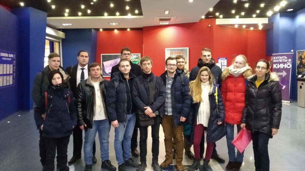 Белгородские комсомольцы посетили премьеру фильма Юрия Быкова «Завод»