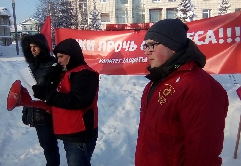 Лидер коммунистов Коми Олег Михайлов: «Север для жизни, а не для мусора!»