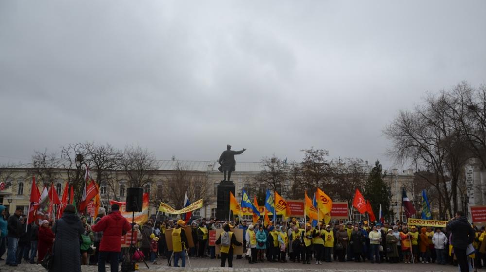 Астраханские коммунисты выступили за возвращение льгот