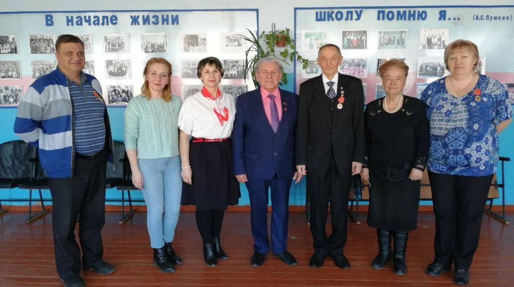 Забайкальский край. Коммунисты, активисты «Русского лада» и комсомольцы проводят уроки мужества для школьников