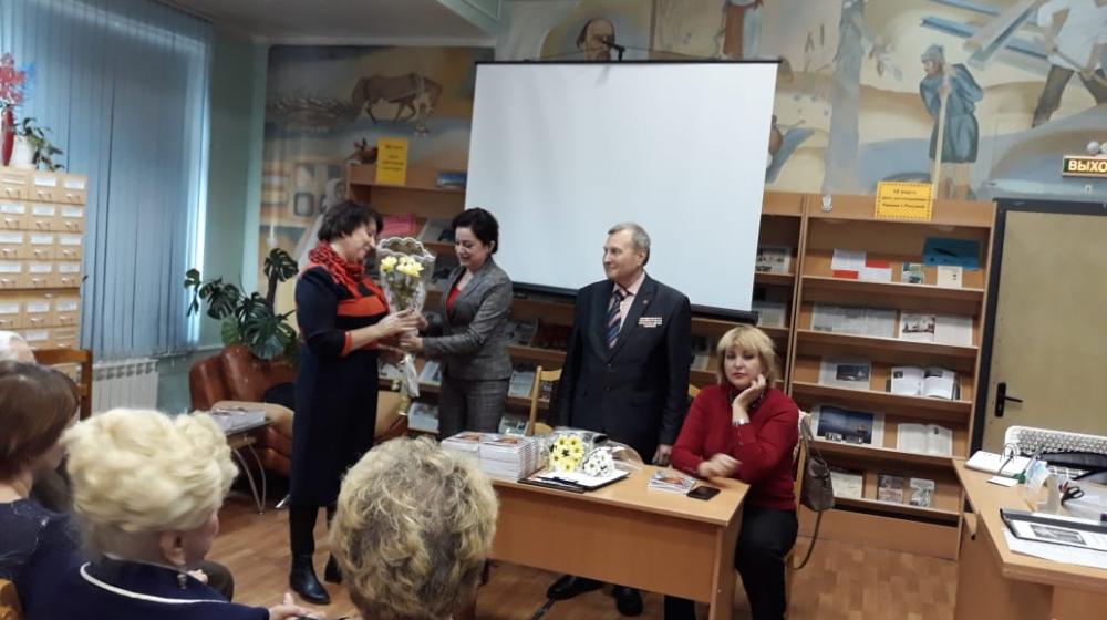 Презентация книги ветеранов города Калуги к 100-летию ВЛКСМ